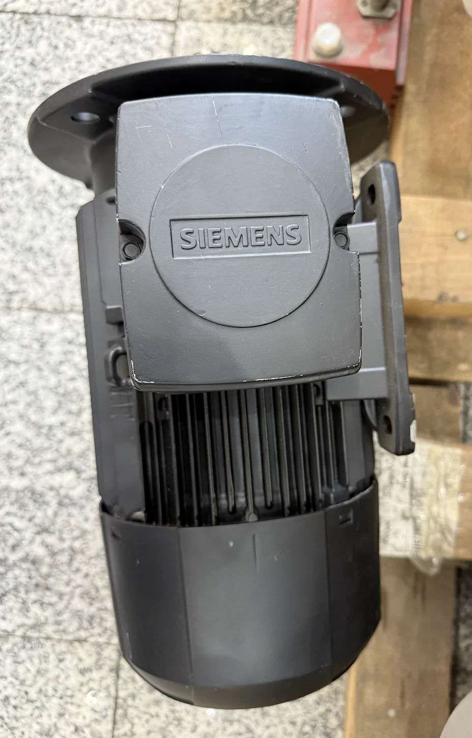 SIEMENS 30 KW 3000 RPM - فروشگاه اتحاد نوری